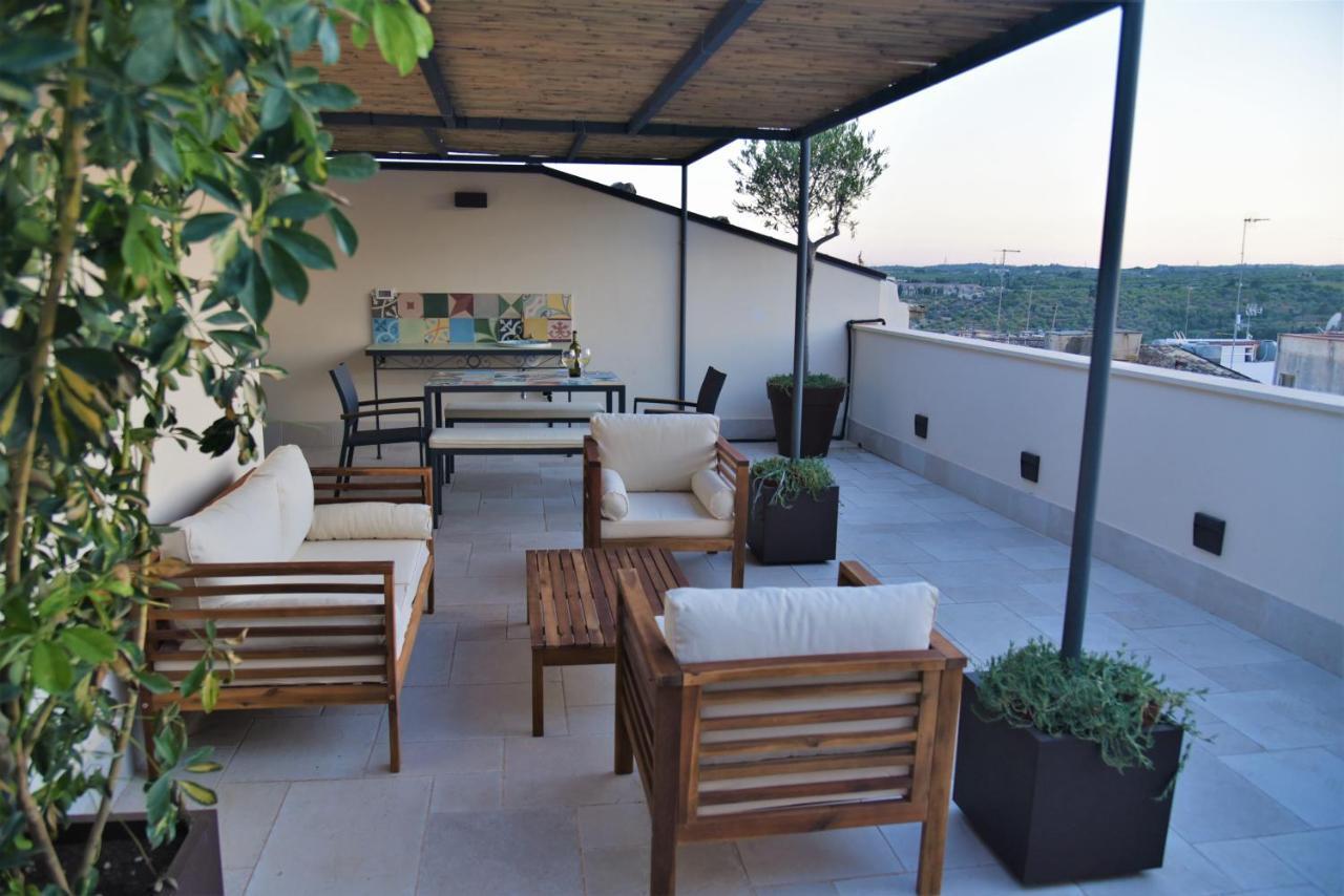 Sikelikos Apartment