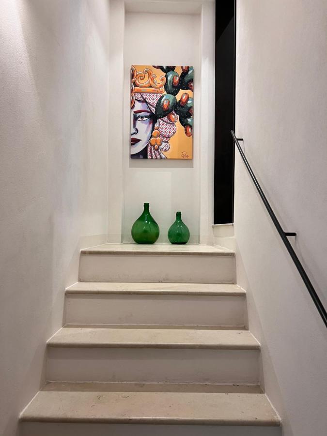 Sikelikos Apartment