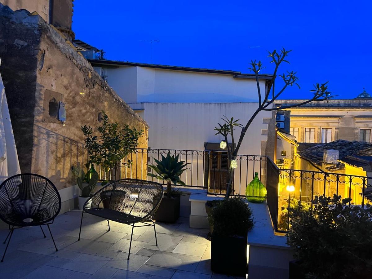 Sikelikos Apartment *